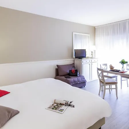 Aparthotel Adagio Vatican 4*