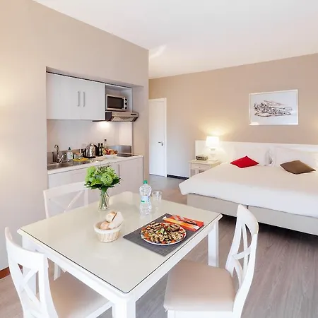 Hotel apartamentowy Adagio Vatican Rzym